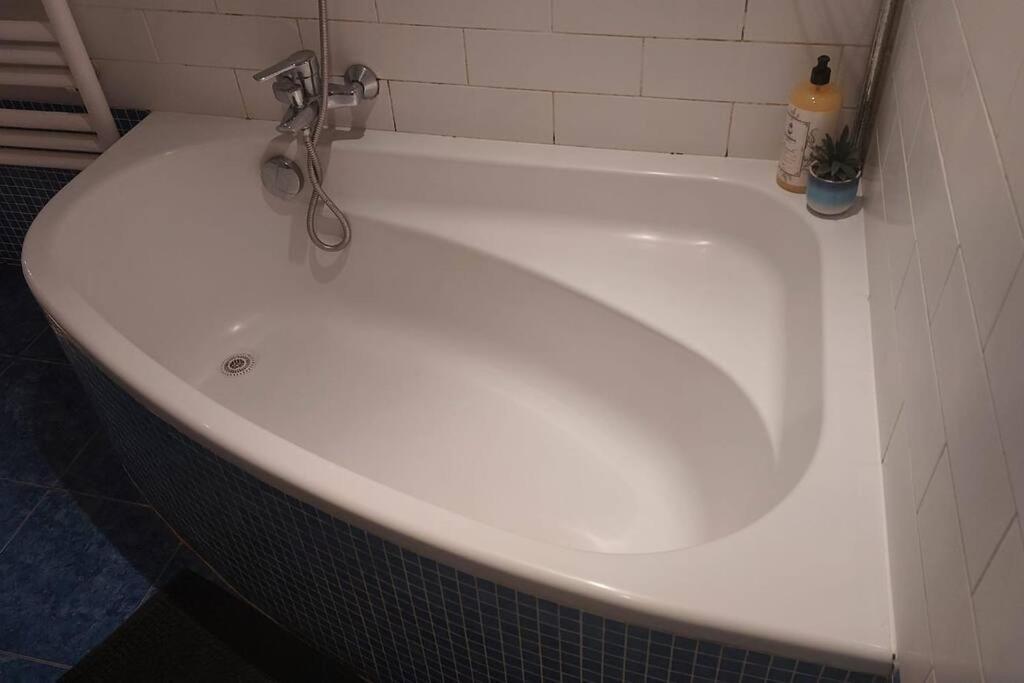 Family Friendly 1 Bed Appartment Bryssel Exteriör bild