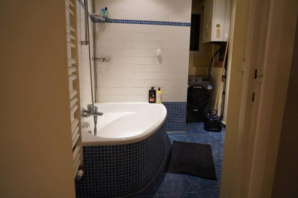 Family Friendly 1 Bed Appartment Bryssel Exteriör bild